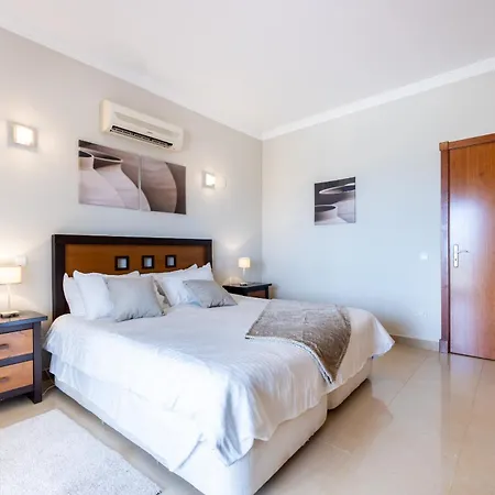 Coolhouses Algarve Luz, 5 Bed & Pool, Casa N Villa *
