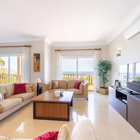 Coolhouses Algarve Luz, 5 Bed & Pool, Casa N Luz