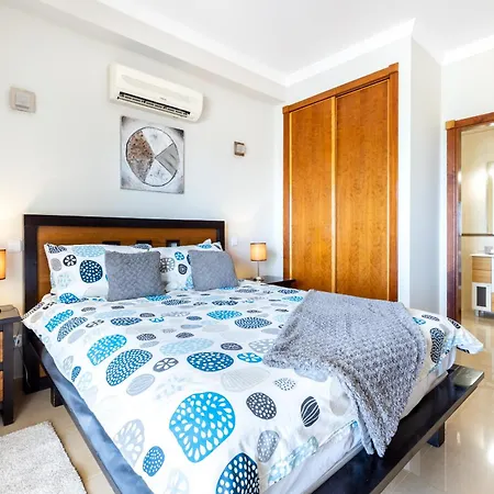 Coolhouses Algarve Luz, 5 Bed & Pool, Casa N Luz
