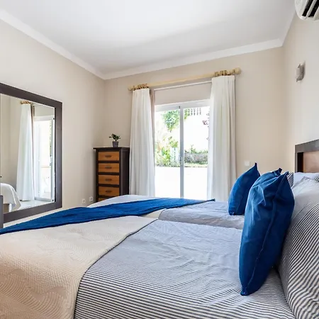 Βίλα Coolhouses Algarve Luz, 5 Bed & Pool, Casa N Luz