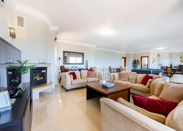 Villa Coolhouses Algarve Luz, 5 Bed & Pool, Casa N