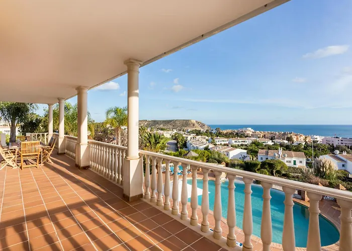 Coolhouses Algarve Luz, 5 Bed & Pool, Casa N * Luz