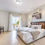 Villa Coolhouses Algarve Luz, 5 Bed & Pool, Casa N