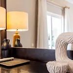 Coolhouses Algarve Luz, 5 Bed & Pool, Casa N Villa