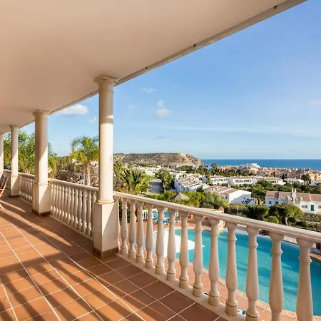 Coolhouses Algarve Luz, 5 Bed & Pool, Casa N Villa