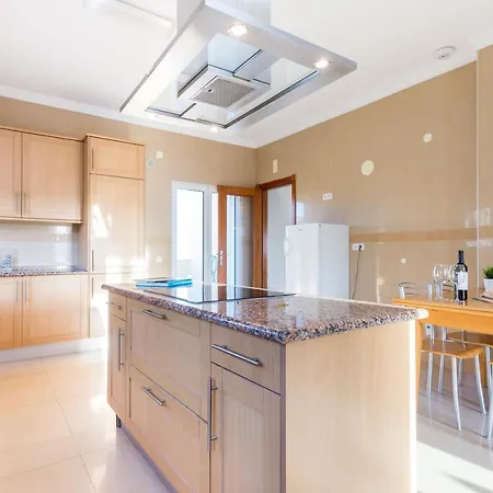 Villa Coolhouses Algarve Luz, 5 Bed & Pool, Casa N