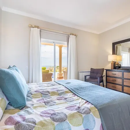 Вилла Coolhouses Algarve Luz, 5 Bed & Pool, Casa N *